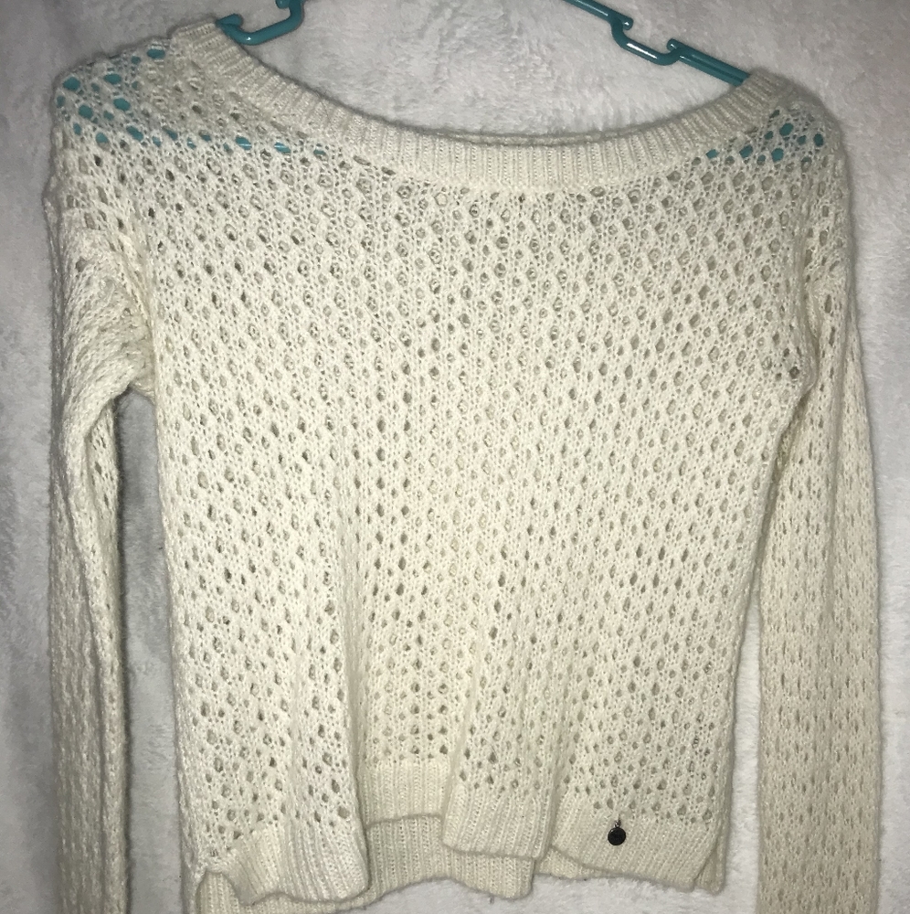 white knit top